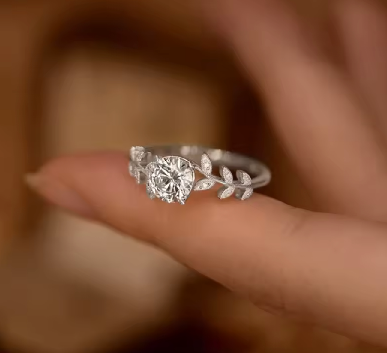 Exquisite Leaf Design Cubic Zirconia Ring