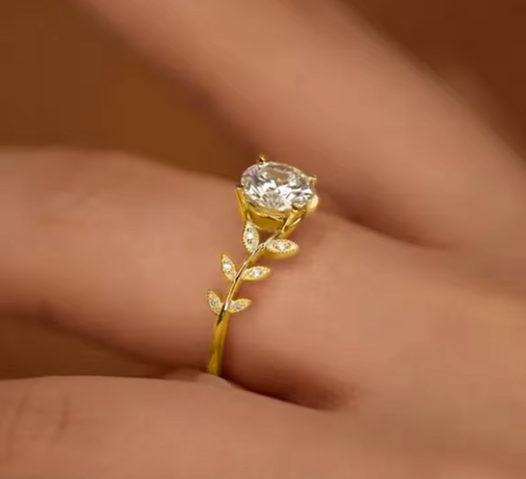 Exquisite Leaf Design Cubic Zirconia Ring