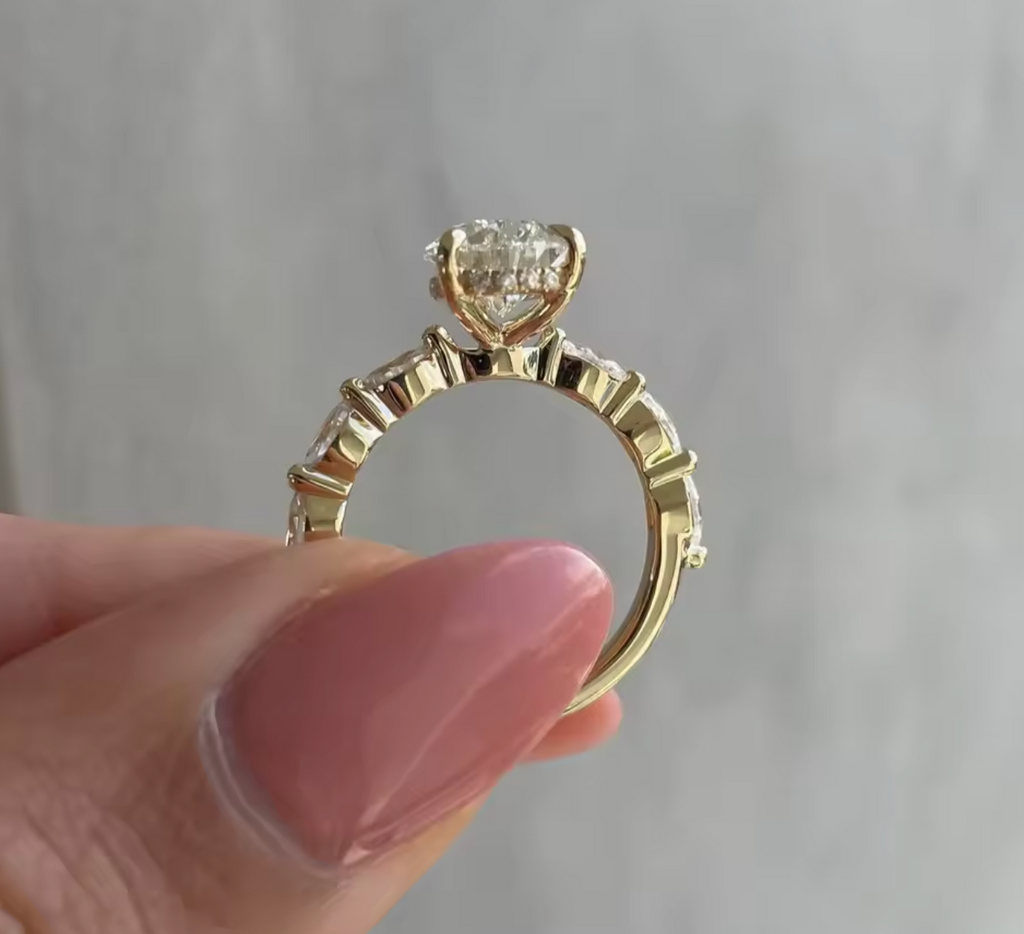 Luxury Oval Stainless Steel Ring