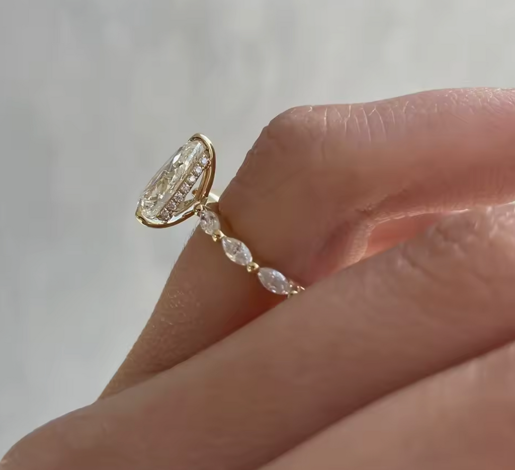 Luxury Oval Stainless Steel Ring