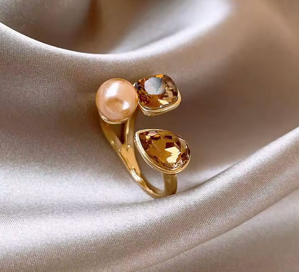 Vintage Luxury Geometric Crystal Champagne Pearl Open Ring
