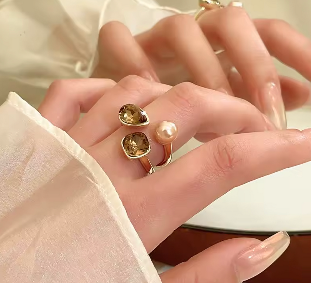 Vintage Luxury Geometric Crystal Champagne Pearl Open Ring