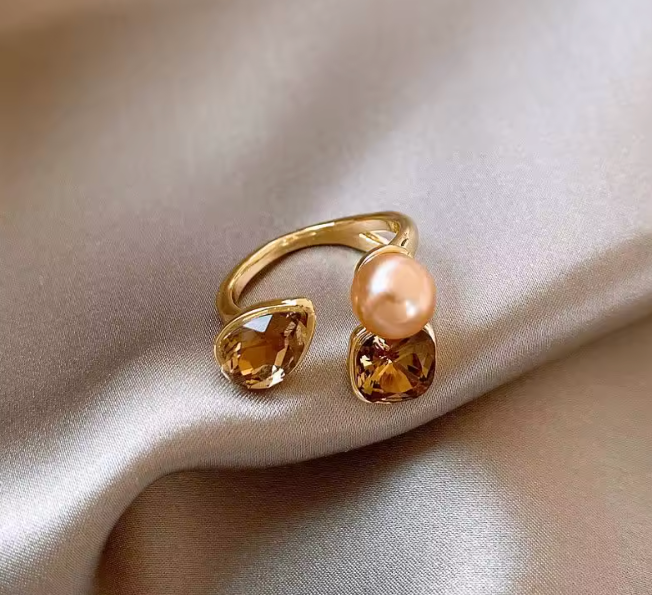 Vintage Luxury Geometric Crystal Champagne Pearl Open Ring